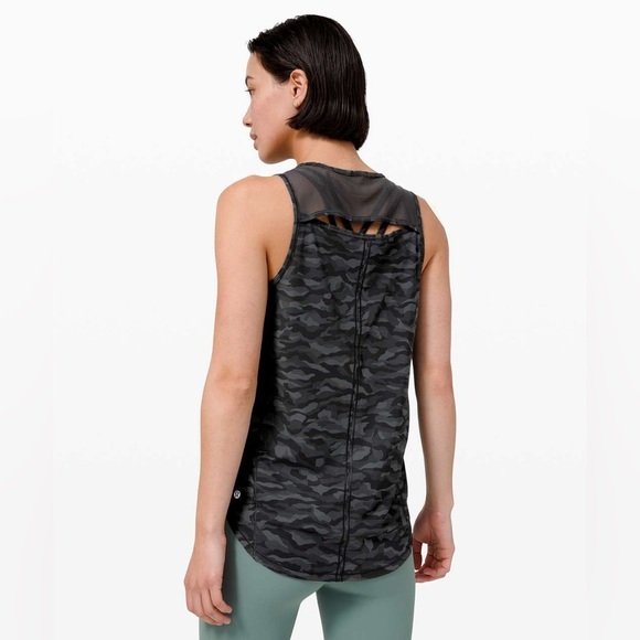 Lululemon Sculpt Tank in Sequoia Camo Print Deep Coal Black Size 4 - Picture 2 of 7